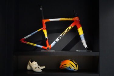 【S-WORKS TARMAC SL9 チームレプリカカラー】即完売した貴重なカラーが1本だけ在庫ございます