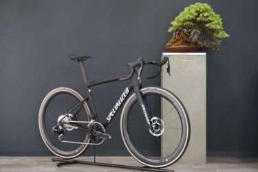 【納車紹介】こだわりのパーツで組み上げた特別な一台。TARMAC SL8 COMPのご紹介