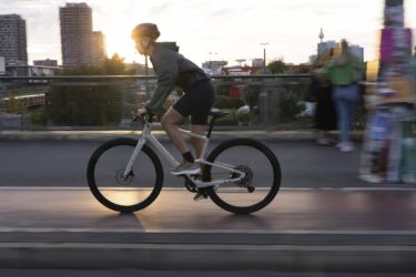 【通勤・通学・フィットネス・週末ライドまで！】Sirrus Xで新しい自転車ライフを始めませんか？