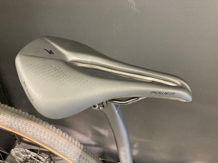 そのお尻の痛み、そういうものだと諦めないで！