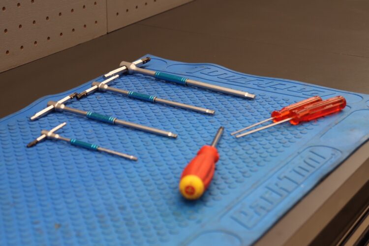 作業受付可能です｜寒い時期こそメンテナンスおすすめです