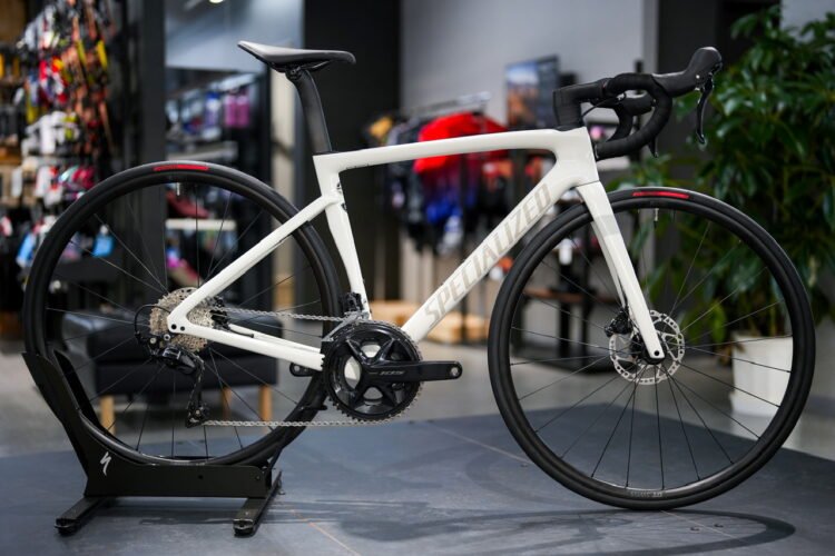 新型SHIMANO105を採用した2024 TARMAC SL7 SPORTが入荷！