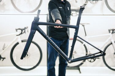S-WORKS TARMAC SL8をフレームセットから組み上げました。
