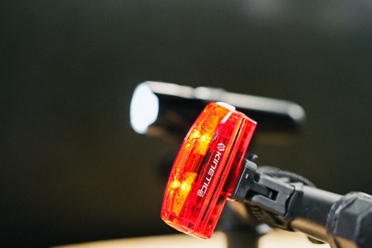 自転車ライトの完成形。CATEYE NETWORK対応のライトが入荷しました！