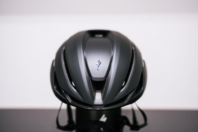 新型ヘルメットEVADE4が登場！冷却機能が向上！