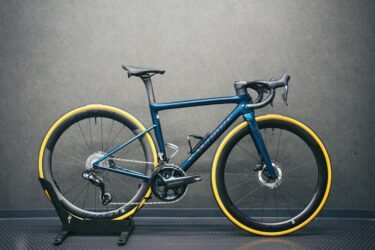 S-WORKS TARMAC SL8のフレームセットに乗せ換えを行いました！