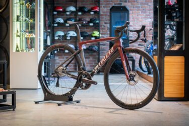 平地も山岳も”Tarmac SL7 Expert”これ１台で！バランスの取れた最速レースバイクをご紹介します！