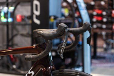 新型SRAM RED AXSを搭載したS-Works Tarmac SL8が登場！