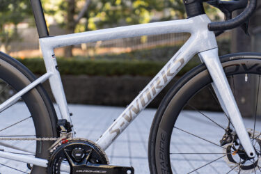 Dura-Ace組み完成車、S-Works Tarmac SL8 Di2の新カラー2色に迫る