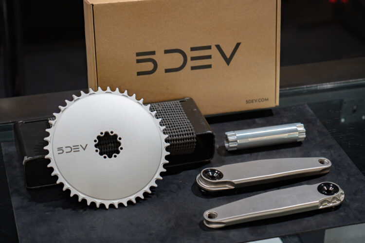 5DEV｜CNC加工のプレミアムコンポーネント
