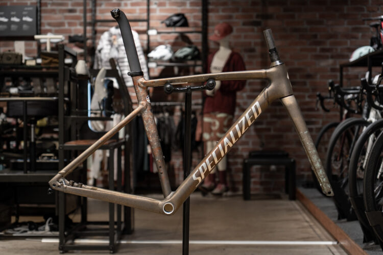 Allez Sprint Framesetに新色が登場