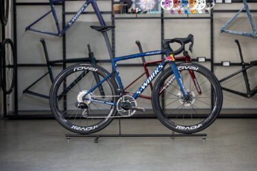 S-Works Tarmac SL8: Red Bull 2025 TdF LTD スペシャライズド 住之江 で展示中！