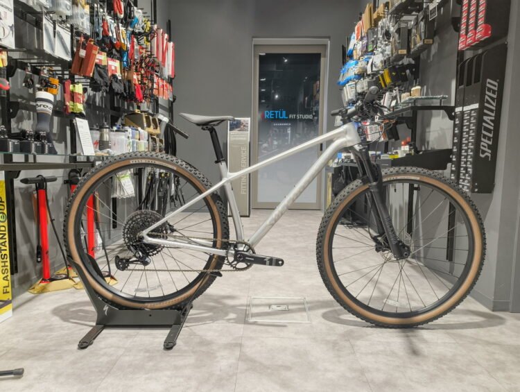 お買い得アウトレット車体のご紹介！CHISEL HARDTAIL COMP