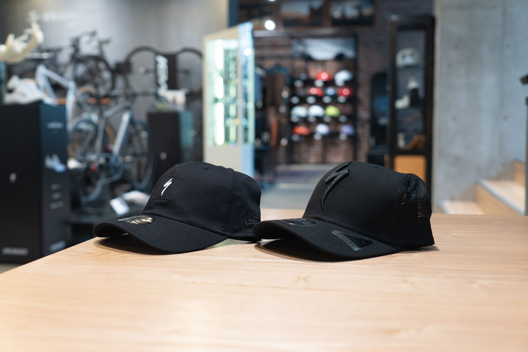 大人気のスペシャライズド×New Era キャップでライフスタイルもカッコ